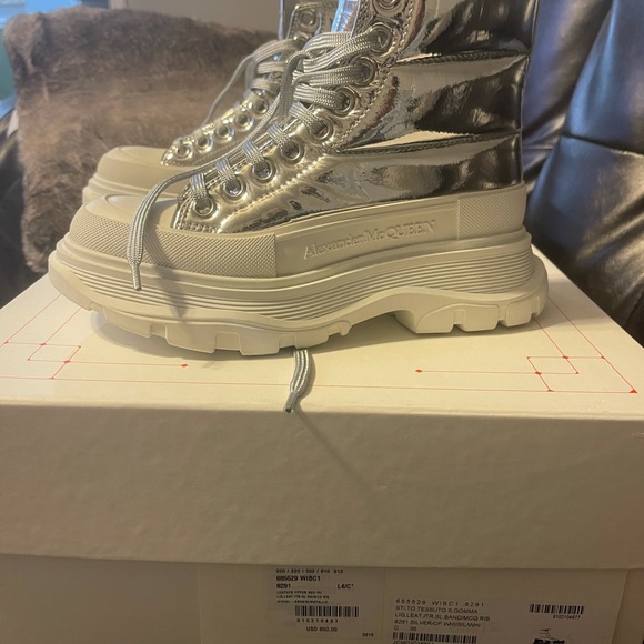 Alexander McQueen silver tread slick boots - Picture 6 of 11